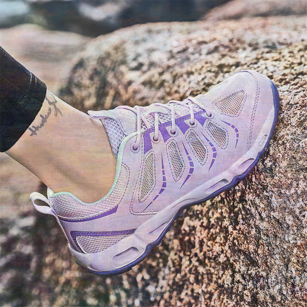 Sumer Round Tip Silver Sneaker - đánh giá và giá Travel Accessories To Buy